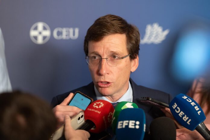 Almeida: La Fórmula 1 es una ventana de Madrid al mundo