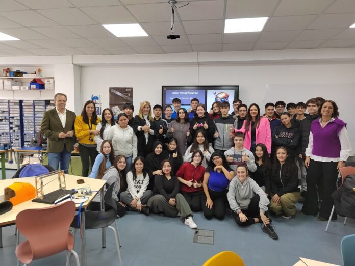 Jóvenes de Móstoles lanzarán al espacio su propio microsatélite