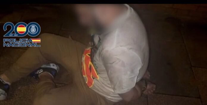 Sucesos.-Los GEO liberan a dos secuestrados en una casa okupa y arresta a 9 sujetos, uno de ellos asesino de Sandra Palo