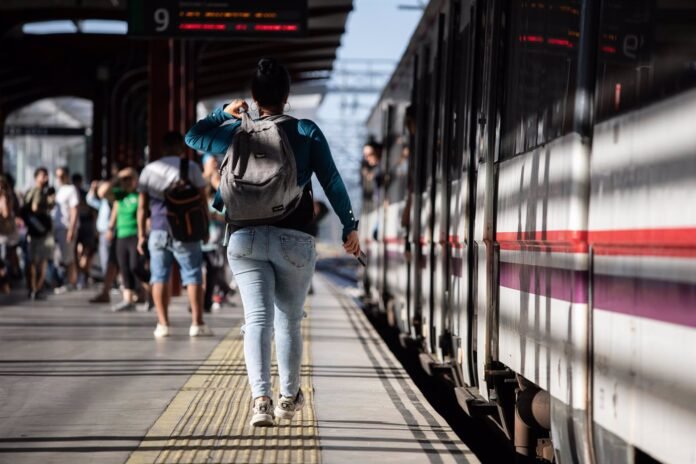 Retrasos y afectaciones en C-8 y C-10 Retrasos y afectaciones en C-8 y C-10