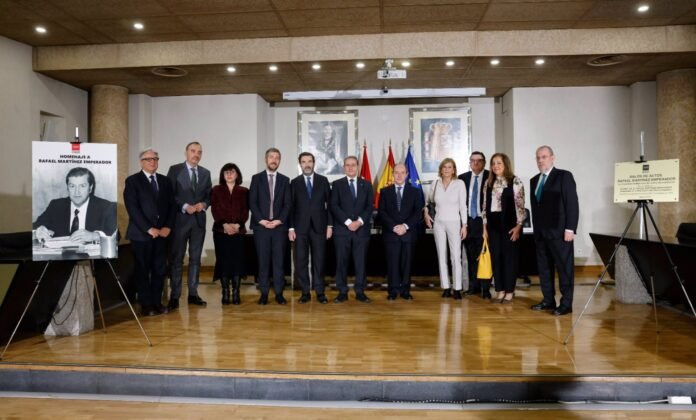 La Comunidad y los jueces homenajean al magistrado Rafael Martínez Emperador, asesinado por ETA en 1997