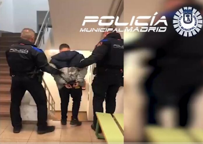 Detenido un hombre condenado por homicidio en puente de vallecas