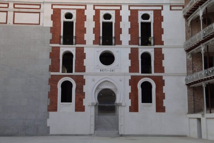 Las visitas guiadas 'Pasea Madrid' regresan con una veintena de itinerarios y más de 65.000 plazas gratuitas