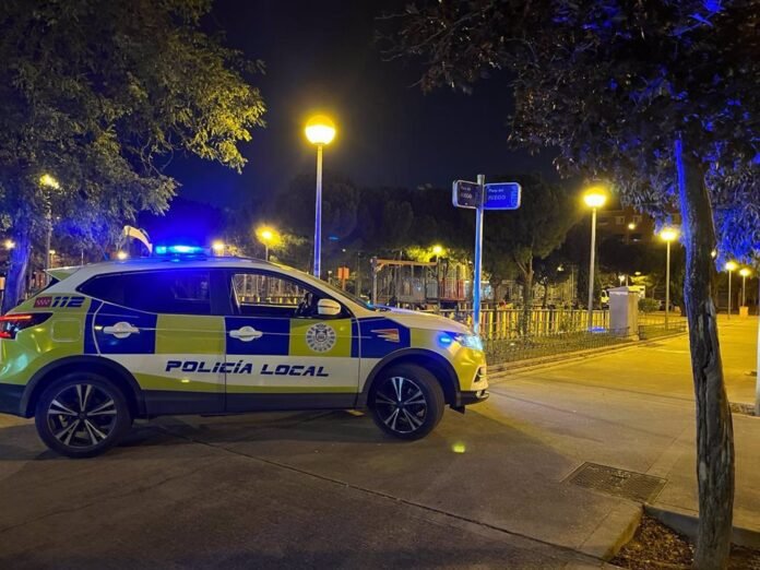 Sucesos.- Detenido en Leganés un hombre que intentó robar en un restaurante pero no cabía por el agujero que hizo