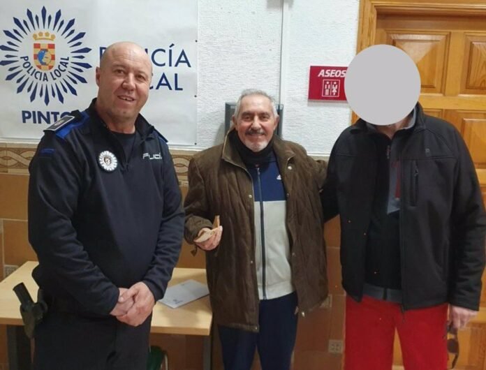 Sucesos.- Un vecino devuelve los 1.000 euros que un señor extravió en un cajero de Pinto