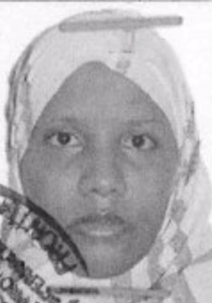 una mujer y sus tres hijos una mujer y sus tres hijos