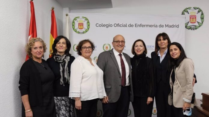 Cruz de Enfermería al Mérito Colegial del CODEM Cruz de Enfermería al Mérito Colegial del CODEM
