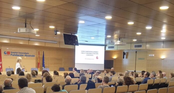 Hospital, centros de salud y educativos y pacientes de Alcorcón se suman para promocionar hábitos saludables en jóvenes