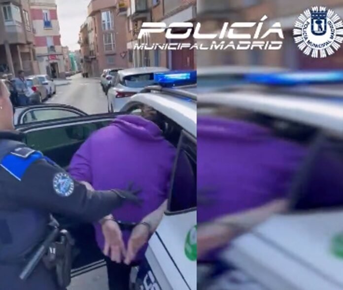 Tres detenidos por vender mefedrona y 'cristal' en una cristalería de Tetuán Tres detenidos por vender mefedrona y 'cristal' en una cristalería de Tetuán