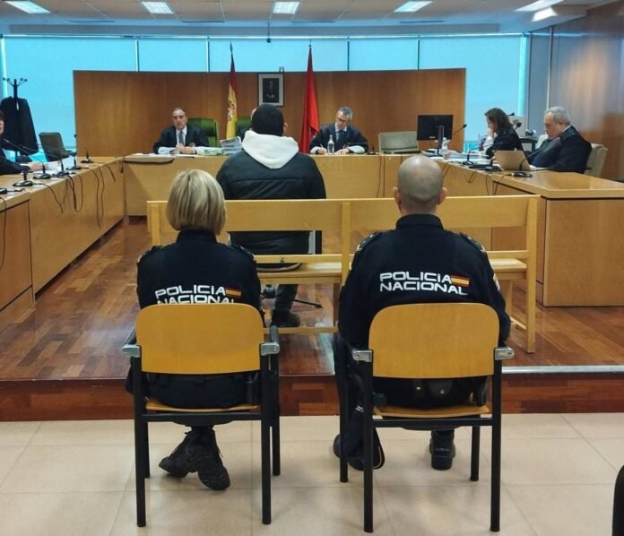 Condenado a 22 años de cárcel un pandillero por una 'caída' con machetes en la que amputó a un menor