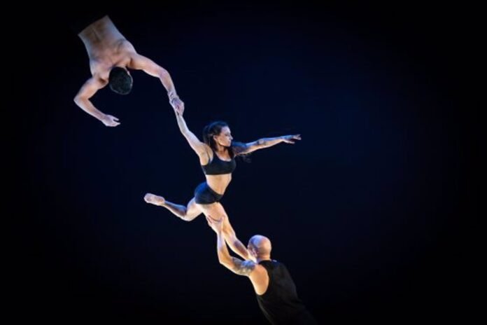 Las compañías circenses Eia y Les 7 Doigts de la Main llegan al Price esta primavera