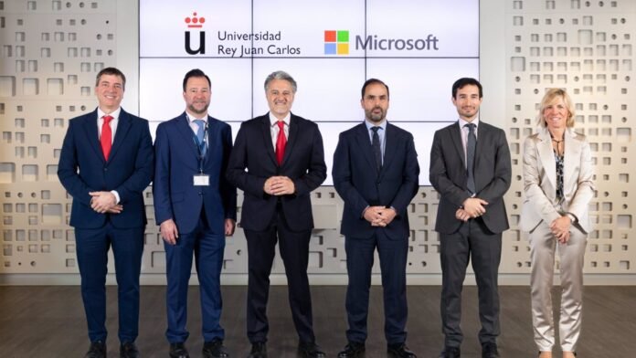 Universidad Rey Juan Carlos y Microsoft
