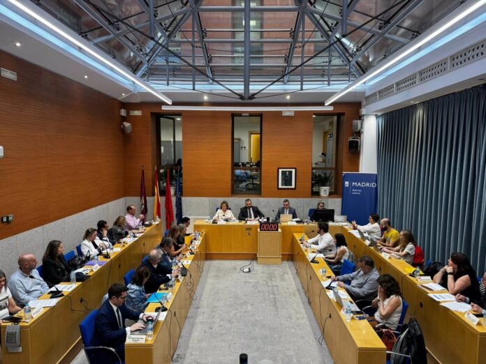 El Pleno de Centro aprueba una proposición en apoyo a la labor la Policía Municipal en los barrios