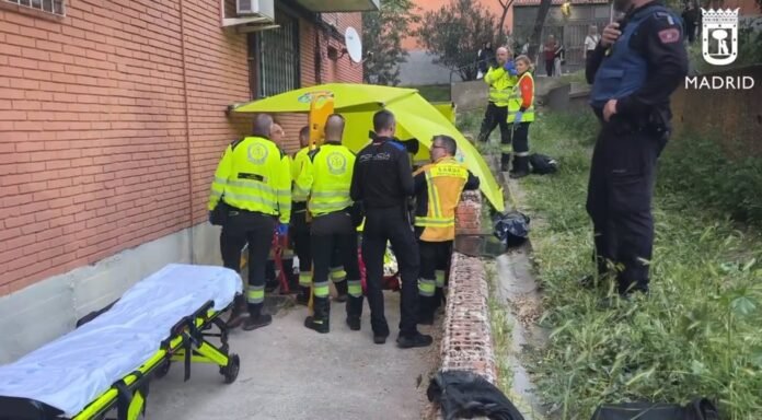 En estado grave un hombre de 48 años al caer de un primer piso en Moratalaz En estado grave un hombre de 48 años al caer de un primer piso en Moratalaz
