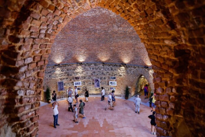 Un exposición muestra la recuperación e historia de la Montaña de los Gatos tras dos décadas de inactividad