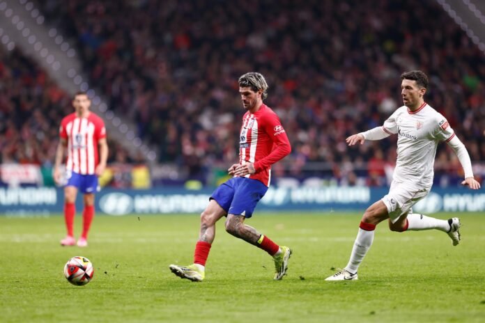 El Atlético defiende hoy su cuarta plaza con ganas de revancha en una 'final' por la Champions ante el Athletic Club