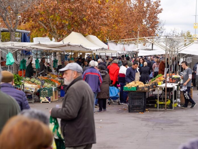 El mercadillo del recinto ferial abrirá este miércoles a pesar de ser festivo