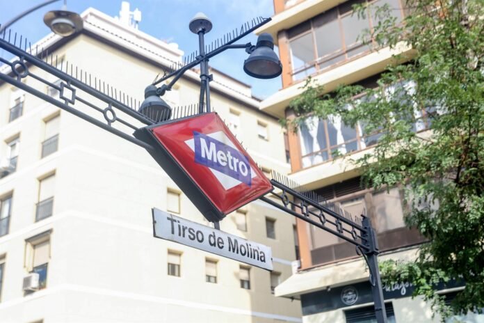 Cortada la Línea 1 de Metro por el arrollamiento de un hombre que bajó a la vía