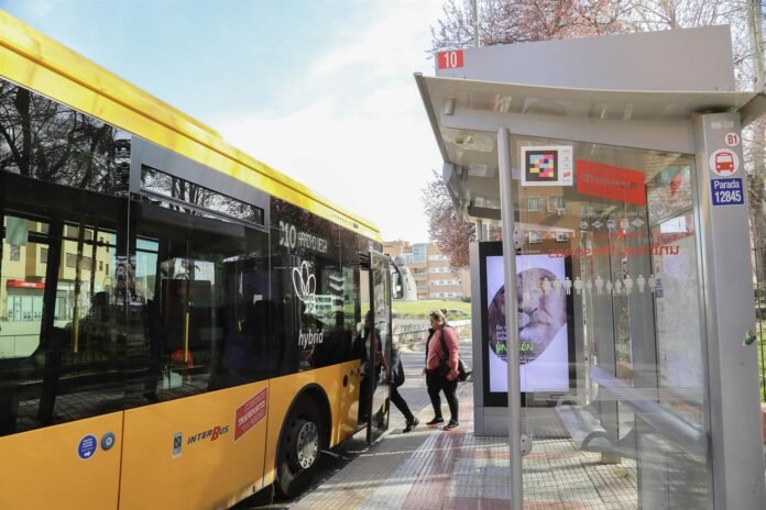 El Ayuntamiento habilita autobuses gratuitos para las fiestas y para el pinar de San Isidro