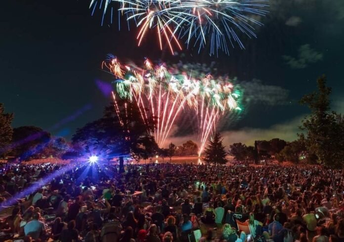 El parque de La Alhóndiga acoge este viernes un espectáculo piromusical