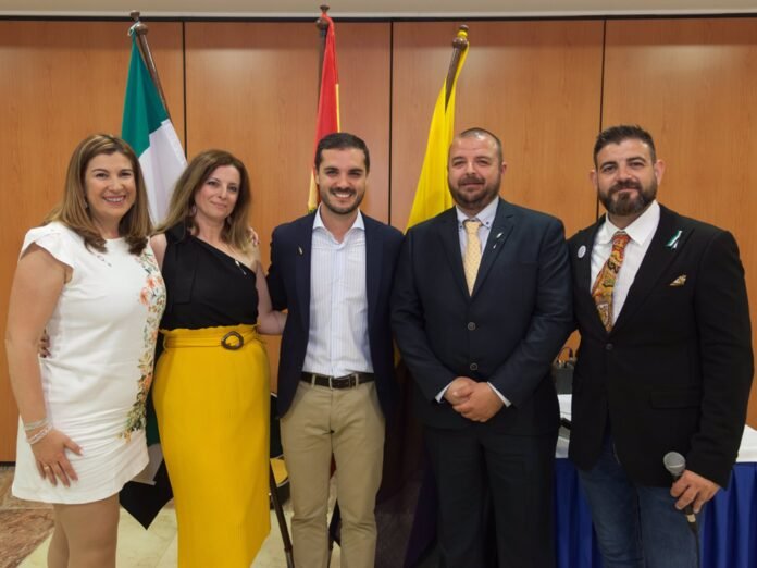 El Círculo Extremeño concede su Bellota de Oro al alcalde El Círculo Extremeño concede su Bellota de Oro al alcalde