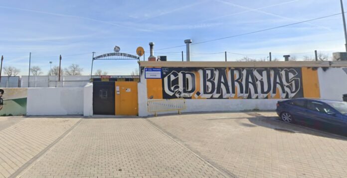 Dos heridos en un pelea entre equipos de fútbol juvenil y el público en un campo deportivo de Barajas Dos heridos en un pelea entre equipos de fútbol juvenil y el público en un campo deportivo de Barajas