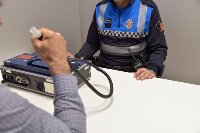 Un conductor emprenderá acciones contra la Policía al practicarle una prueba de alcoholemia con el pulmón perforado