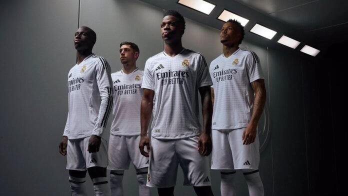 El Real Madrid presenta su nueva camiseta El Real Madrid presenta su nueva camiseta