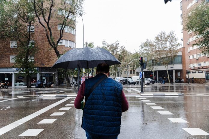 Bomberos Madrid realizan 11 intervenciones por lluvia esta mañana
