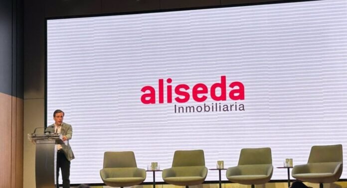 Almeida defiende aumentar la colaboración público-privada para crear vivienda