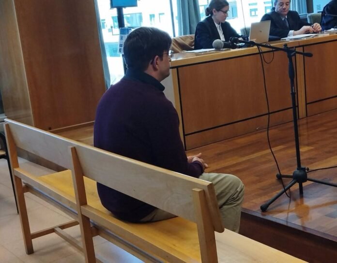 Condenado a trece años de cárcel un celador que violó a una paciente de psiquiatría del Ramón y Cajal Condenado a trece años de cárcel un celador que violó a una paciente de psiquiatría del Ramón y Cajal