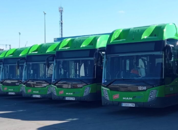 Huelga en autobuses interurbanos Francisco Larrea los lunes y martes de junio, con el 80% de servicios mínimos