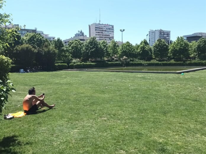 Las temperaturas máximas aumentan este lunes en la mitad norte