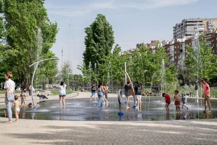 recintos acuáticos para refrescarse este verano en madrid rio