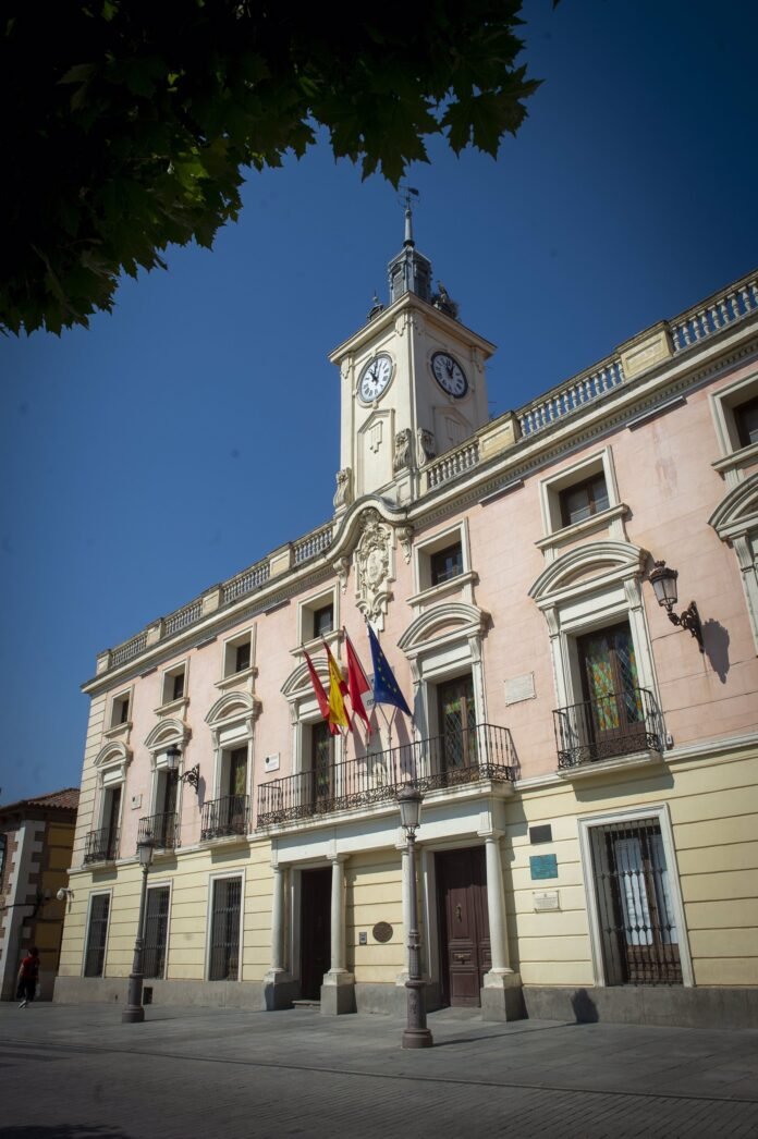 Trabajos de peatonalización y para implantar la 2ª fase de la ZBE en el casco histórico continúan este martes Trabajos de peatonalización y para implantar la 2ª fase de la ZBE en el casco histórico continúan este martes