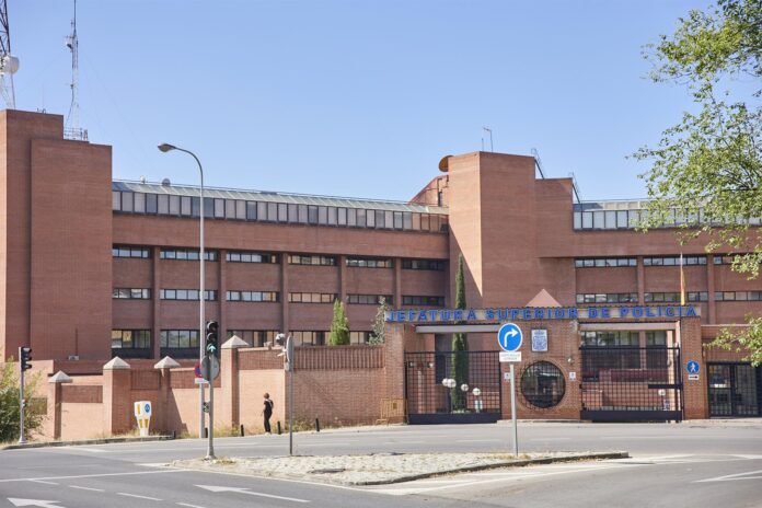 Detenida una menor que se apuntó a un gimnasio de Tetuán para robar en las taquillas de las usuarias