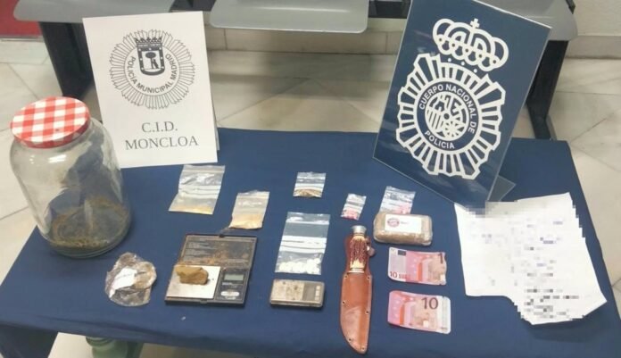 Desmantelado un 'narcopiso' en Moncloa donde se vendían muchos tipos de droga, incluso a menores de edad