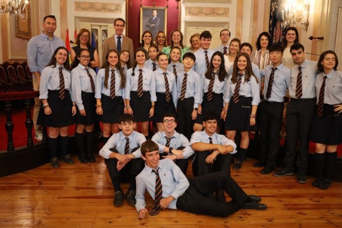 Piquet recibe al Coro del Colegio Alborada