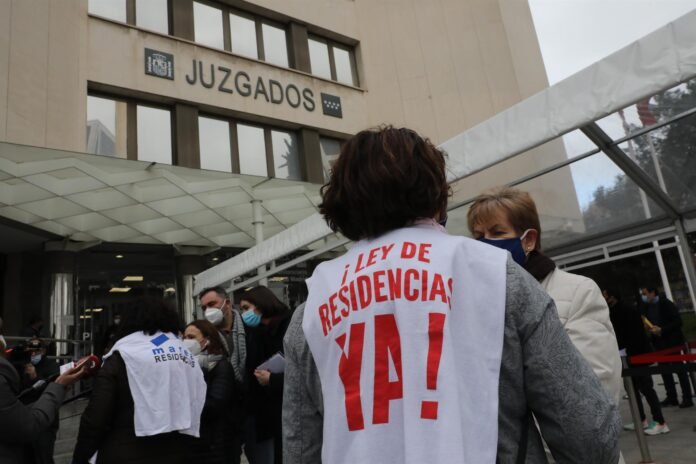 La Justicia archiva otra querella contra Ayuso por la gestión de las residencias durante pandemia