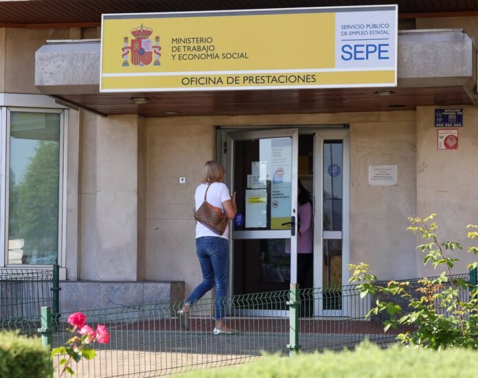 El paro sube en la Comunidad en 1.662 personas en agosto, la cifra más baja en un mes de agosto desde 2008 El paro sube en la Comunidad en 1.662 personas en agosto