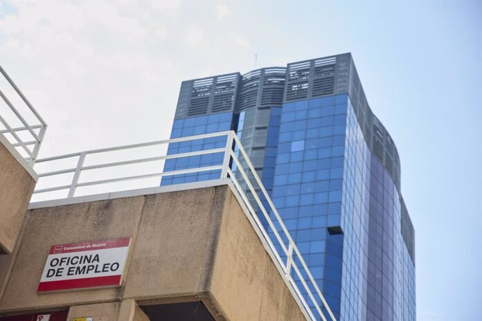 La Comunidad de Madrid cierra agosto con 922 trabajadores en ERTE La Comunidad de Madrid cierra agosto con 922 trabajadores en ERTE