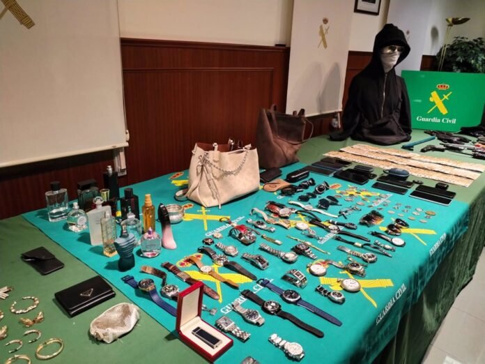 Cae una violenta banda chilena de 'ladrones de campaña' que robaba en chalés lo que pudieran en 10 minutos