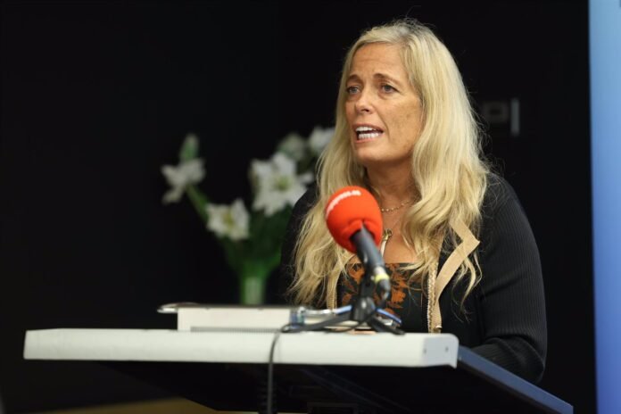 Albert no aceptaría 